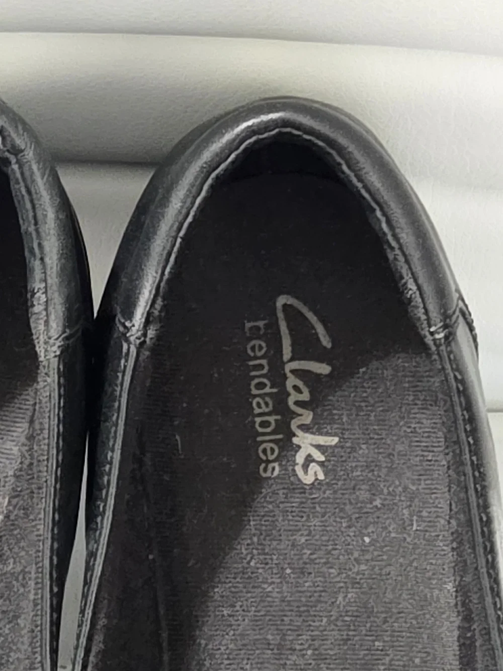 Clarks Bendables Women's Black Leather Slip-On Loafers / Comfort Low Wedge Shoes